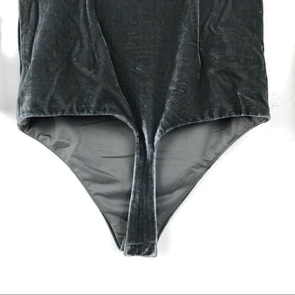 Revolve Privacy Please Revolve Gray Camellia Bodysuit XS NWT - Picture 6 of 9